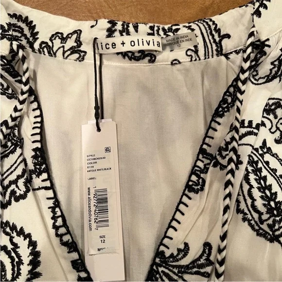 Alice + Olivia Lilian Embroidered Black & White Dress - Picture 5 of 7